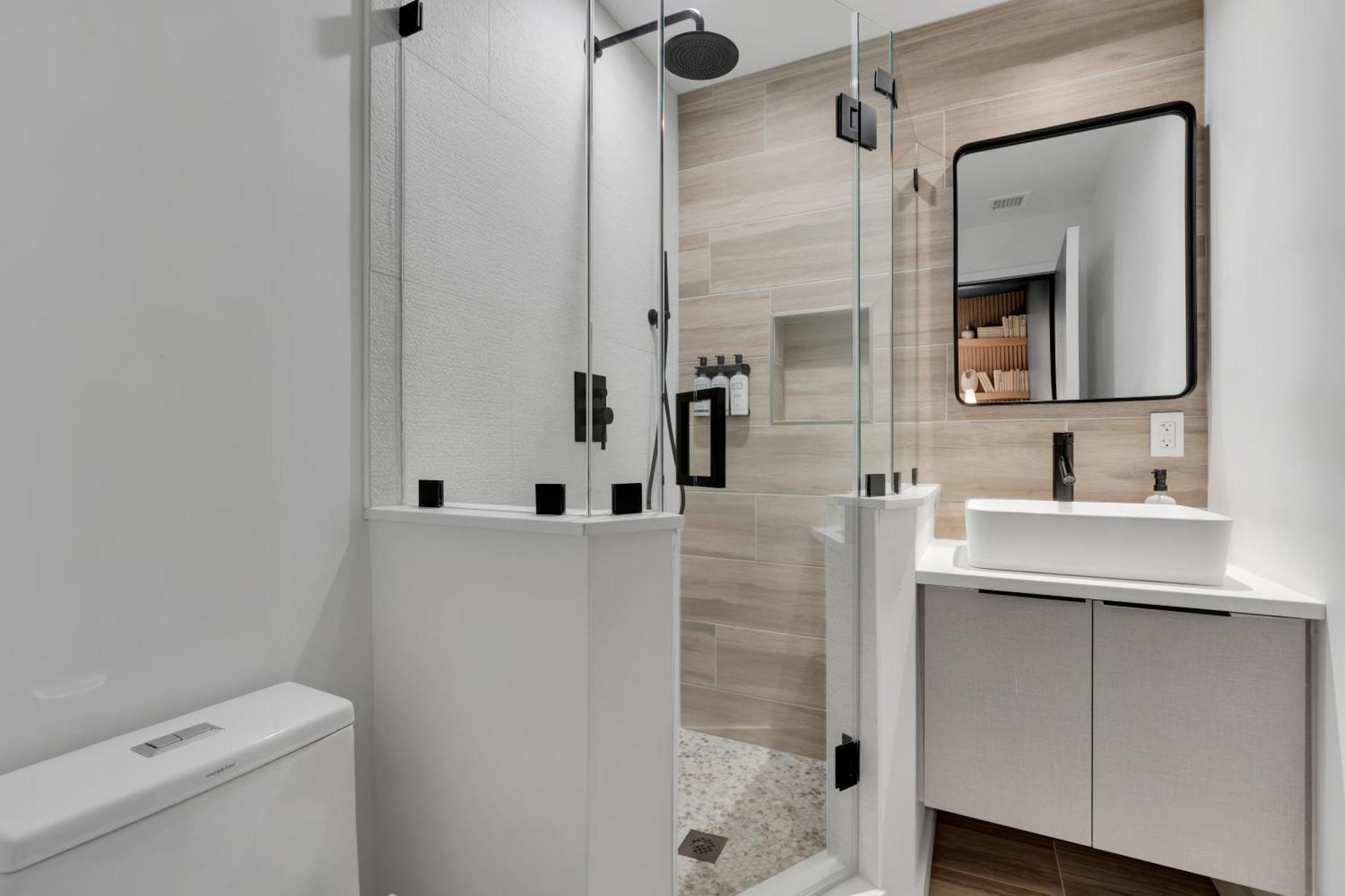 The St Laurent Guest Rooms أسبوري بارك المظهر الخارجي الصورة