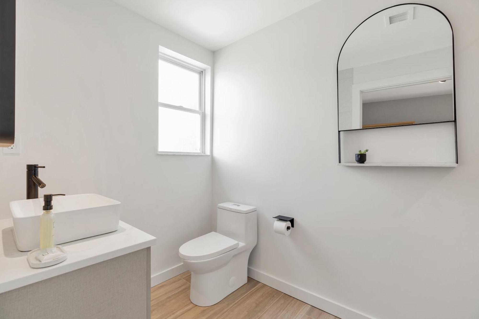 The St Laurent Guest Rooms أسبوري بارك المظهر الخارجي الصورة
